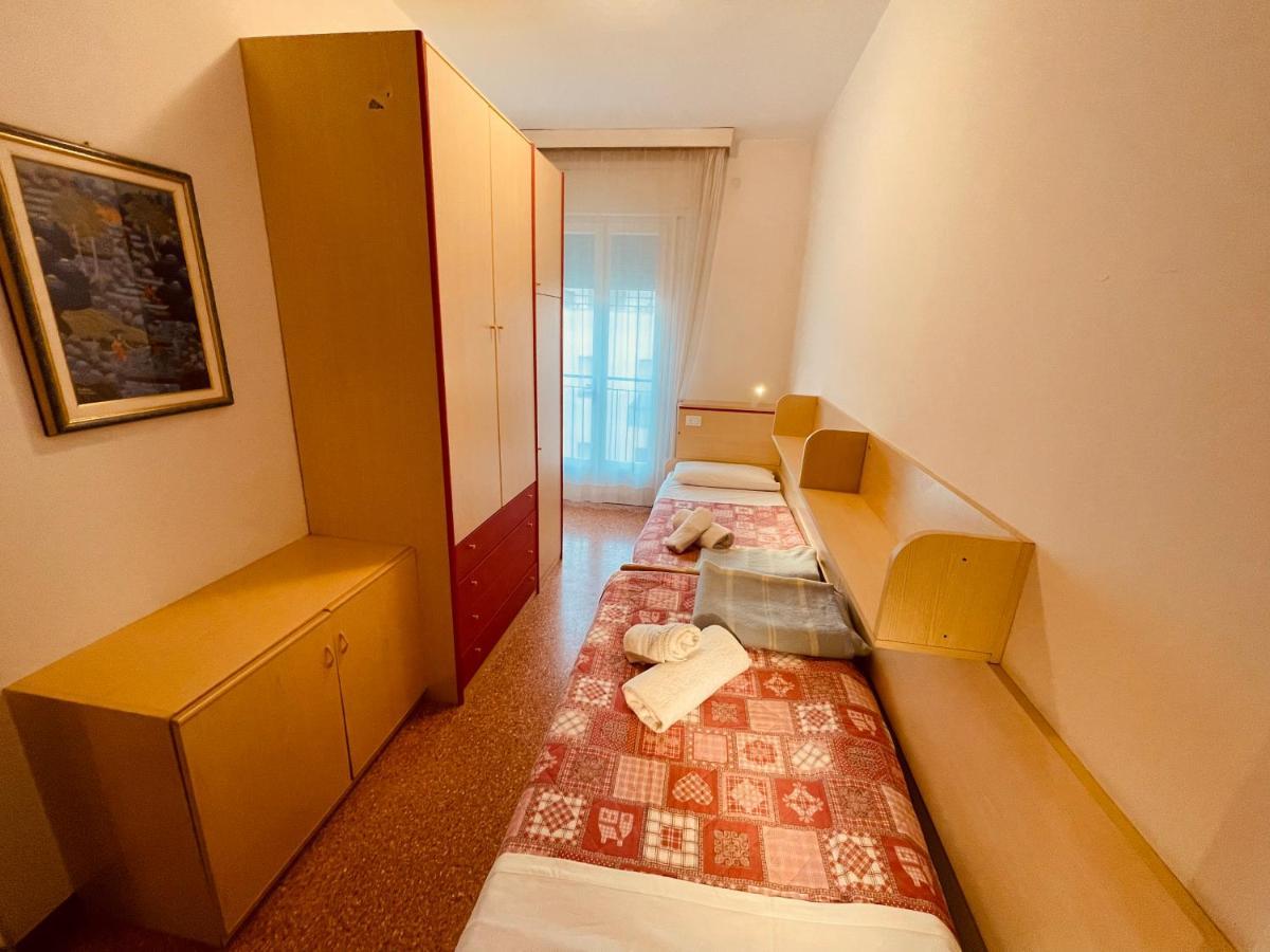 App4Rent Saturno 4 - Family Apartment, Wifi, Parking Lido di Jesolo Exteriör bild