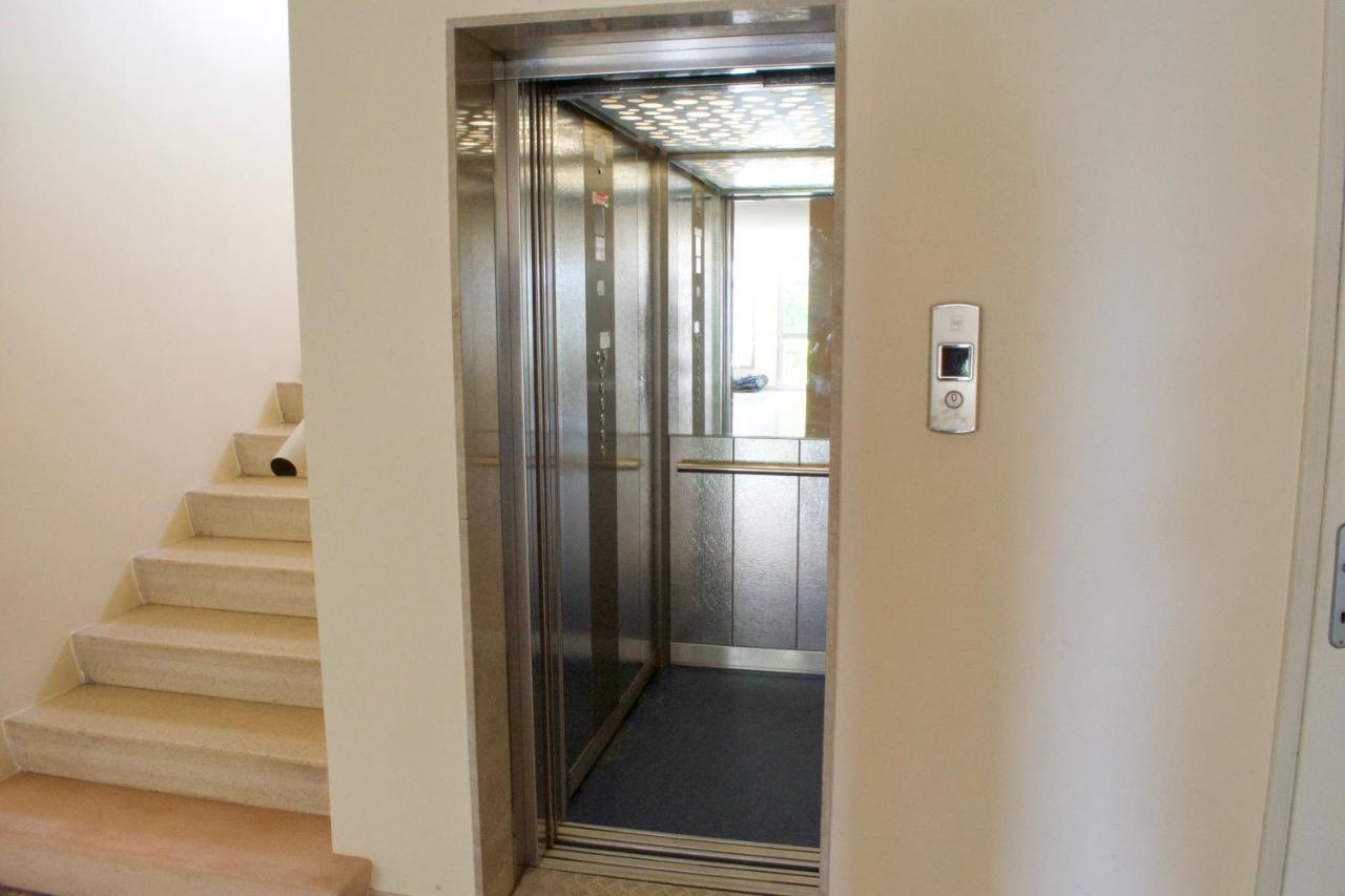 App4Rent Saturno 4 - Family Apartment, Wifi, Parking Lido di Jesolo Exteriör bild