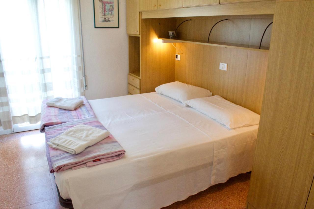 App4Rent Saturno 4 - Family Apartment, Wifi, Parking Lido di Jesolo Exteriör bild