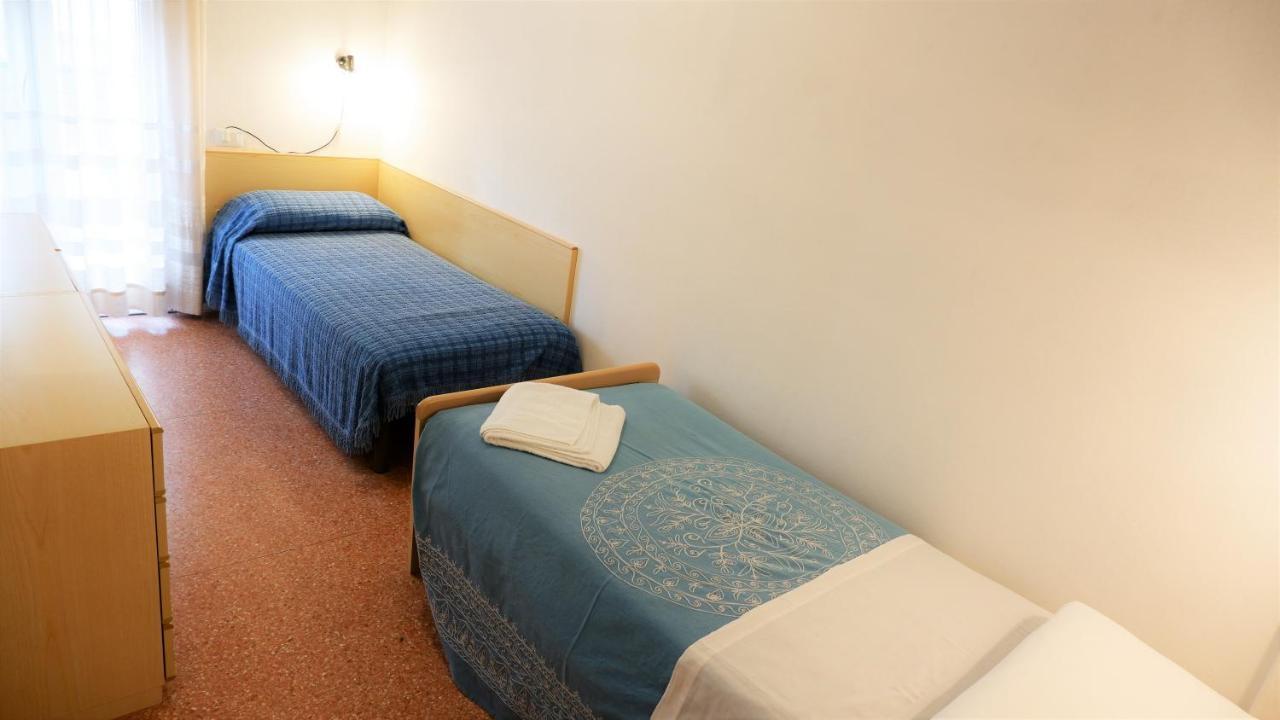 App4Rent Saturno 4 - Family Apartment, Wifi, Parking Lido di Jesolo Exteriör bild