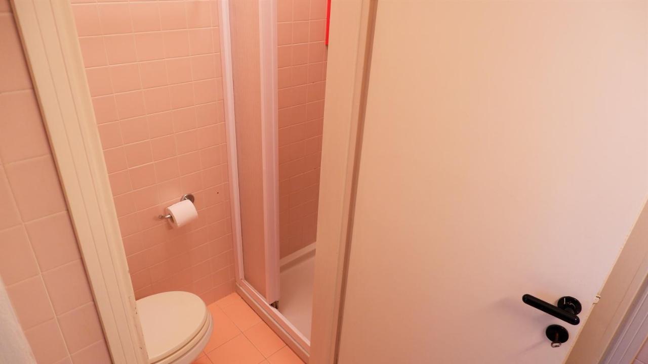 App4Rent Saturno 4 - Family Apartment, Wifi, Parking Lido di Jesolo Exteriör bild